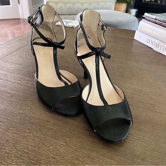 Nine West Size 7M Black Shoes - Picture 6 of 9